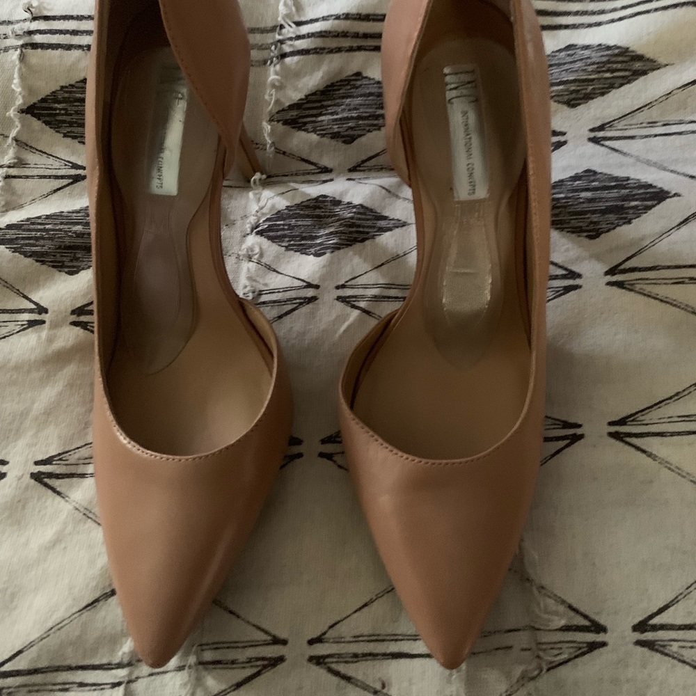 Tan pointed heels
